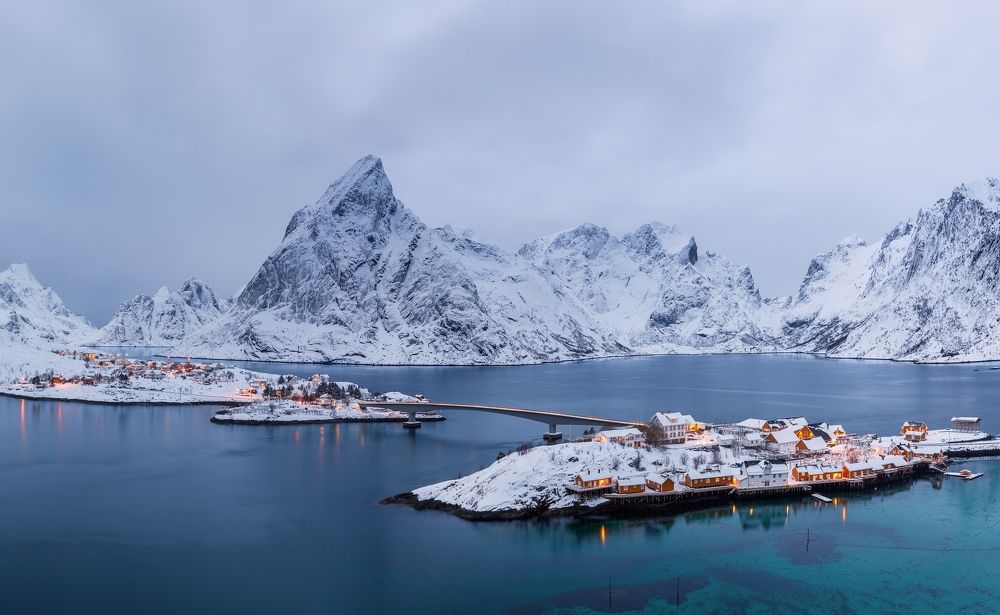 Зимний вечер на Лофотенских островах