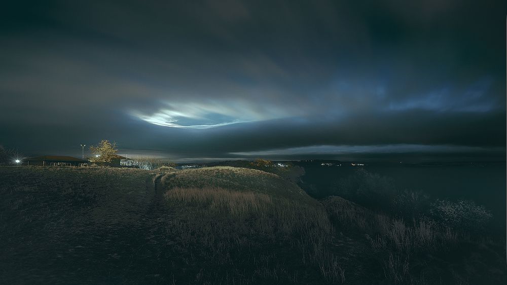 Осенний вечер полной луны.