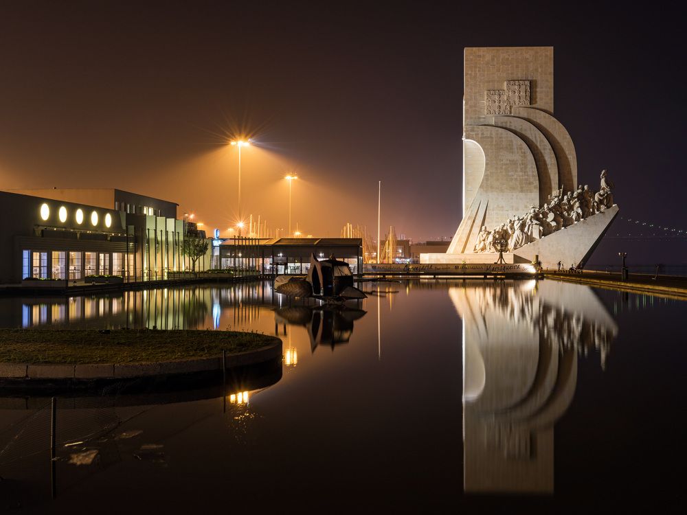 Памятник первооткрывателям в Лиссабоне