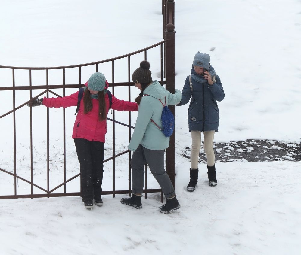 Три девочки