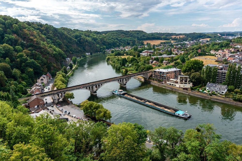 Фотография автора James Poulson