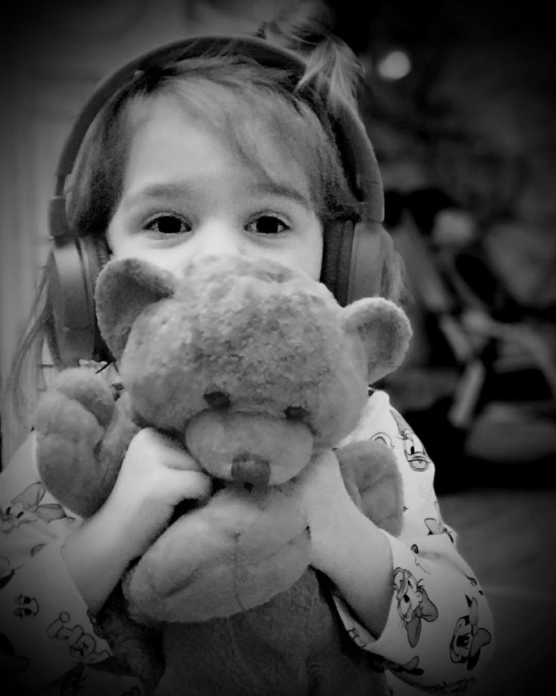 ...слушай! смотри как смотрит