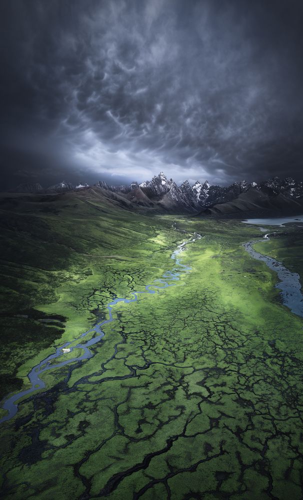 Photograph by He Jinyi