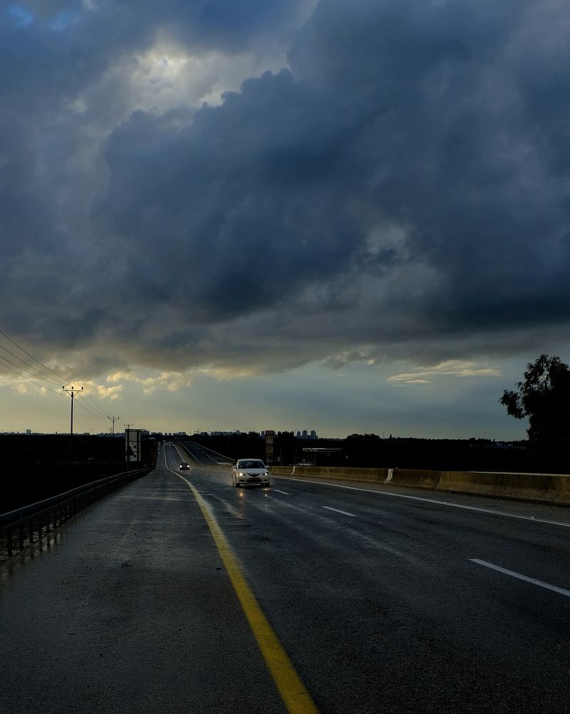 между небом и асфальтом