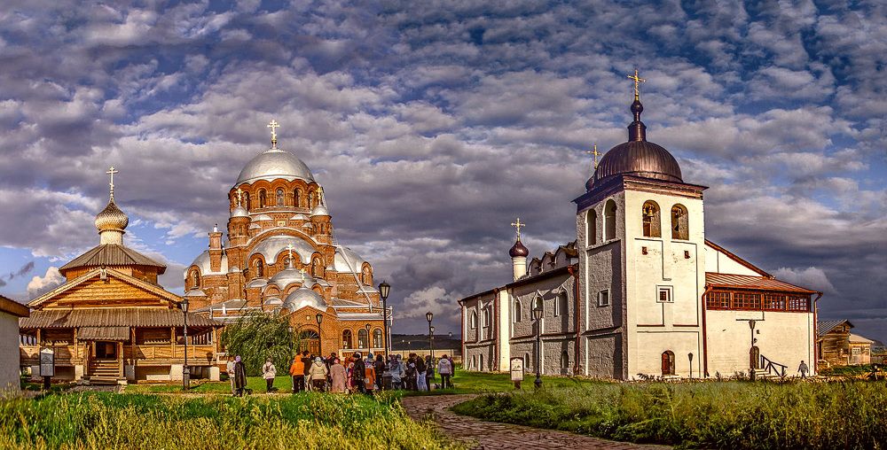 Троицкая церковь, Скорбященский собор, Сергиевская церковь