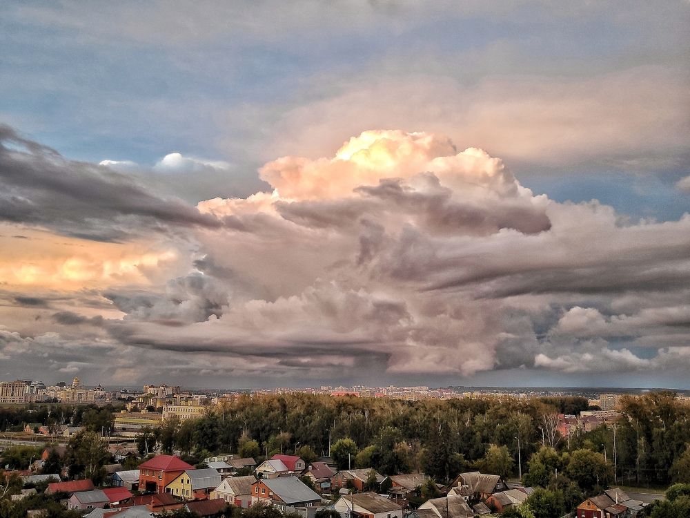 Облака как вулкан