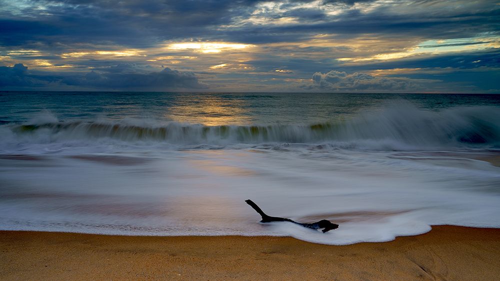 Sun Rise with cloudy sky