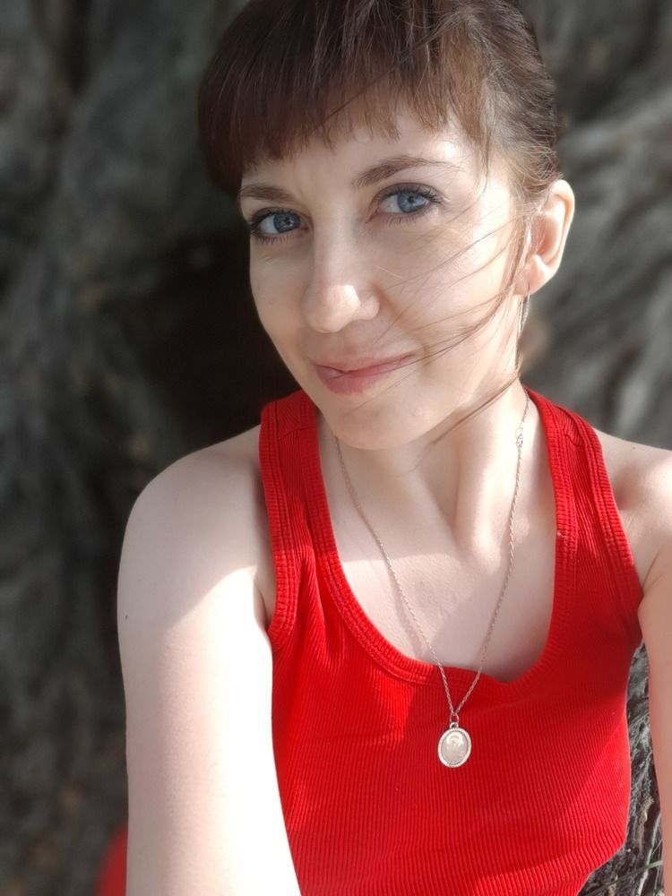 Red/grey