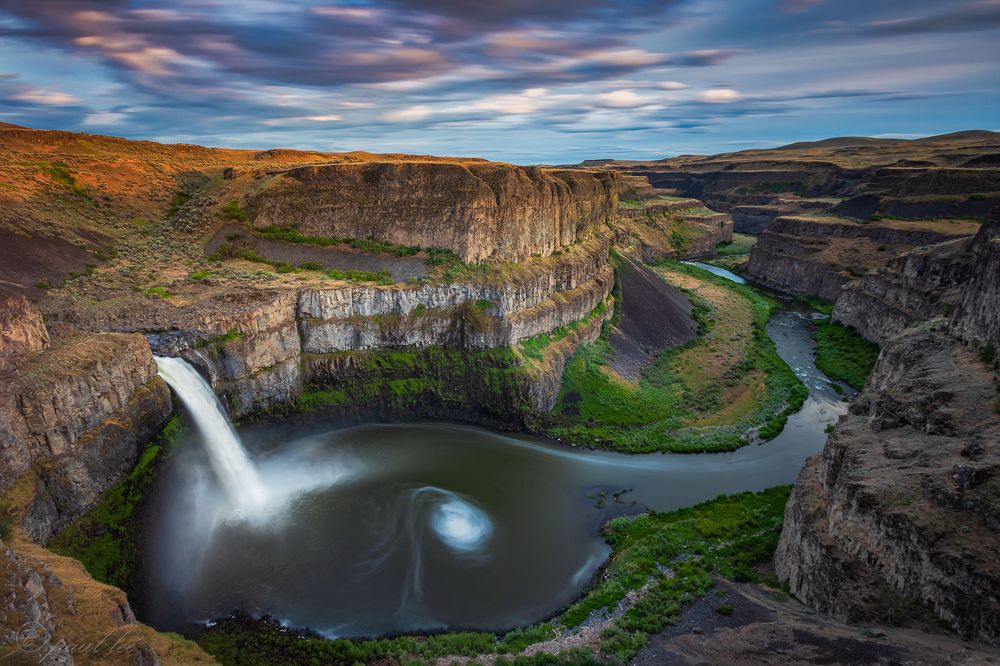 Photograph by Paul Lee