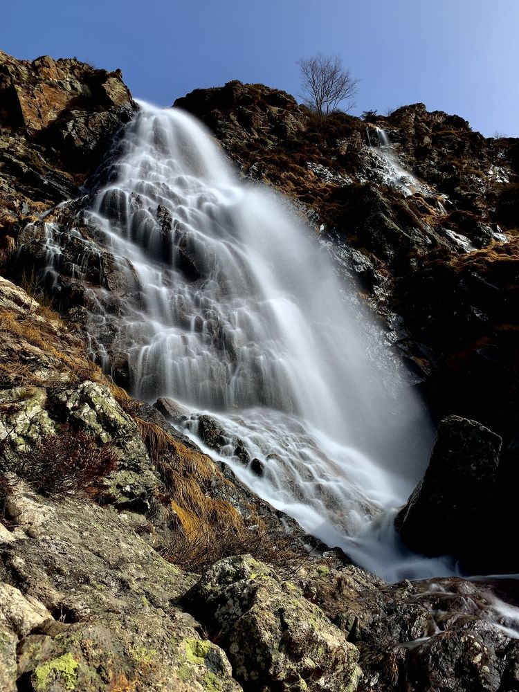 Горный водопад