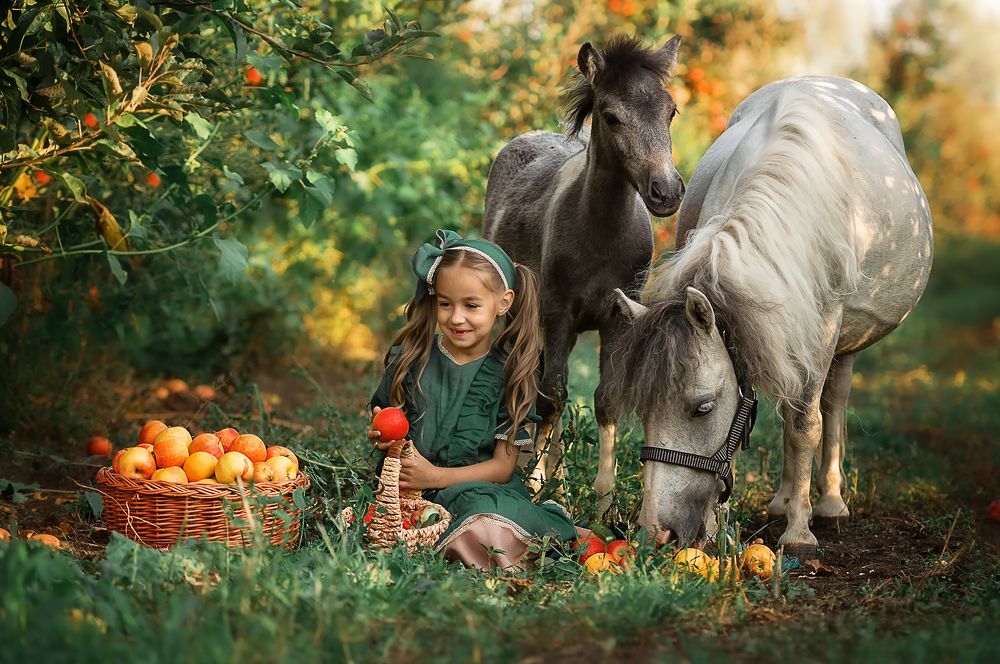 В яблоневом саду