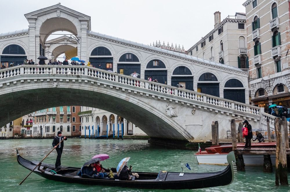 Фотография автора James Poulson