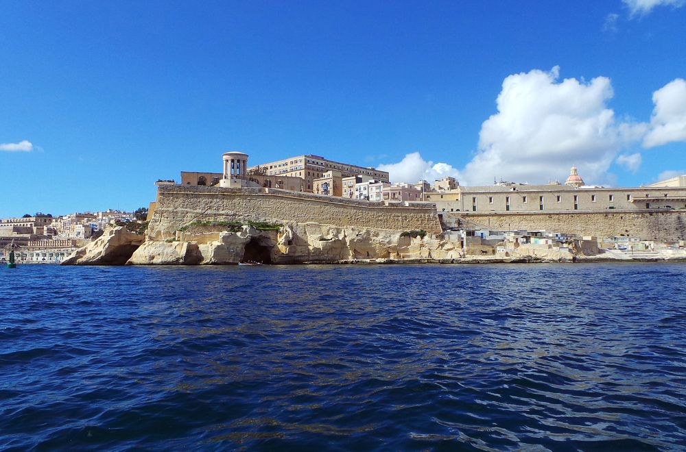 Неприступные форты Мальты.