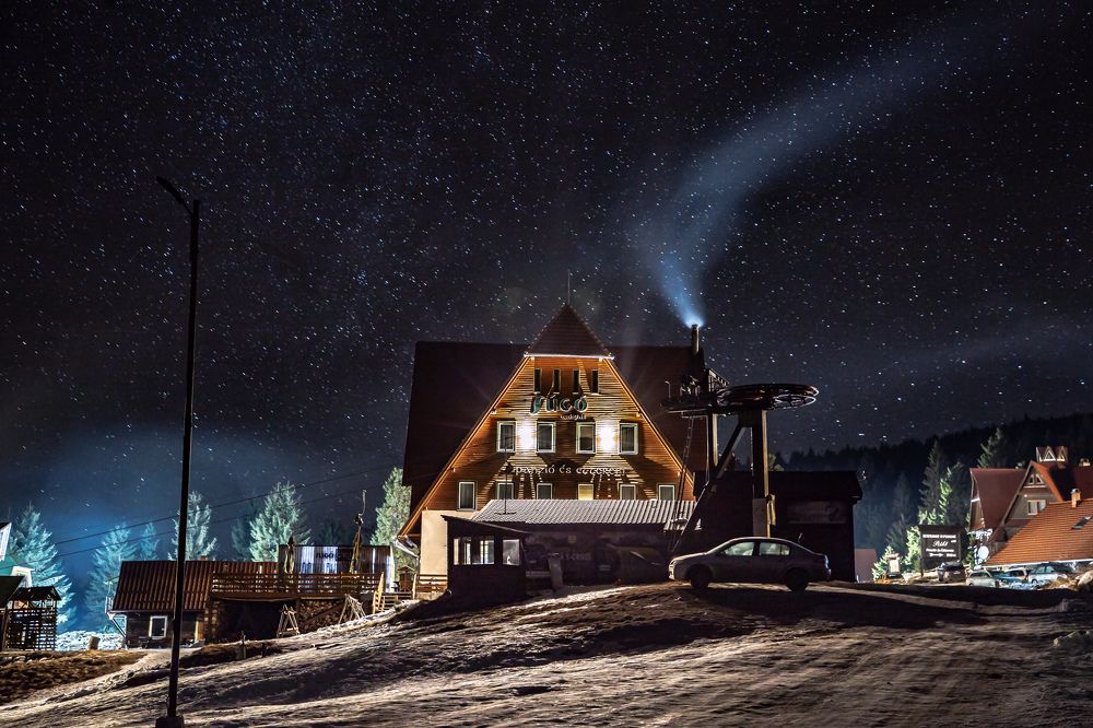 Szekler pension and stars in winter