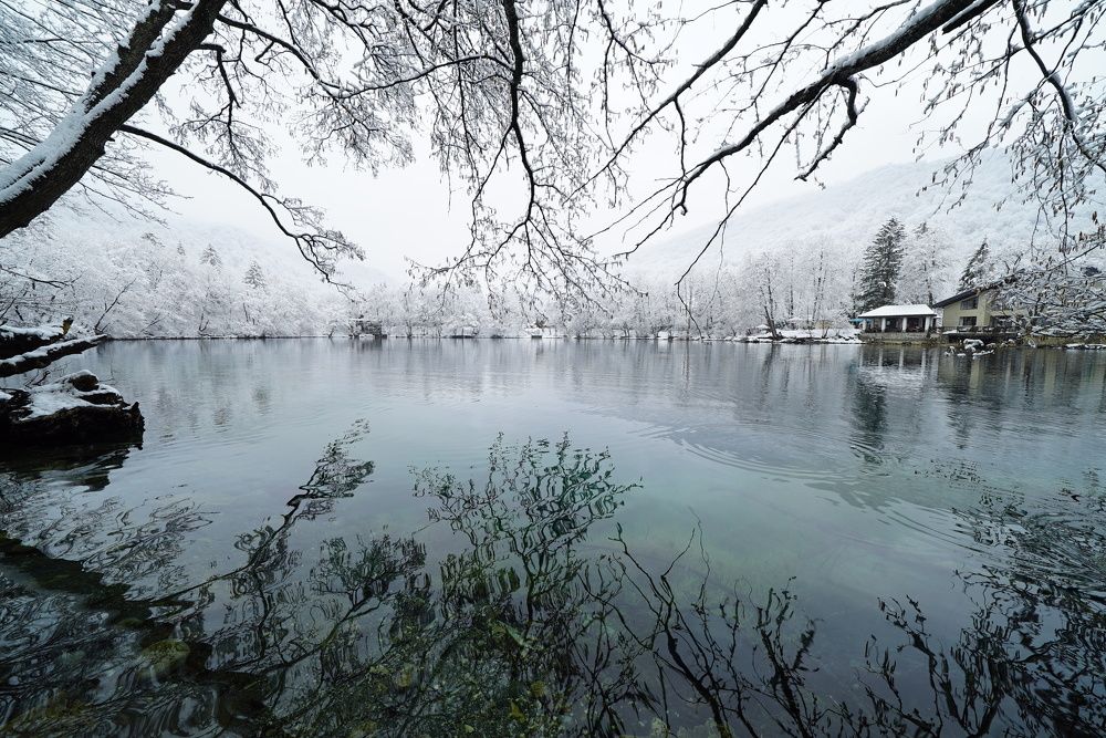 Голубое озеро