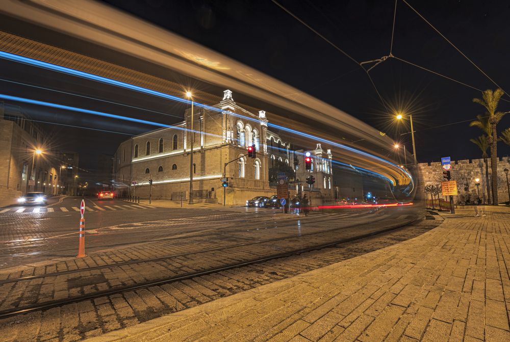 Поздний трамвай, Иерусалим