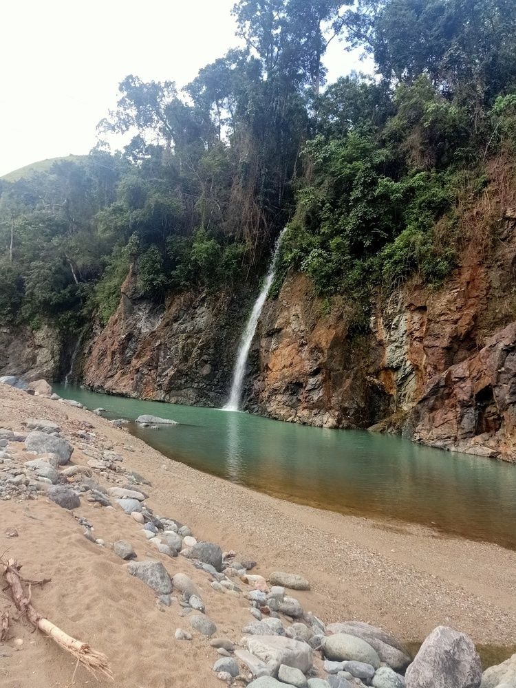 Falling in Falls