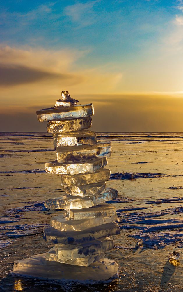 Закат на озере Байкал