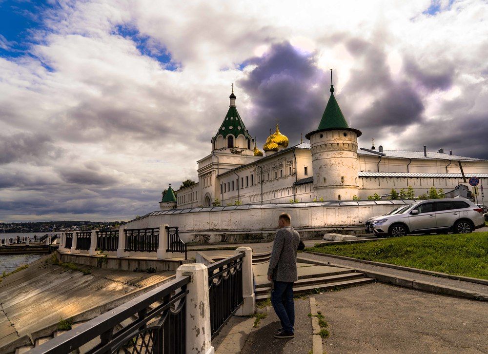 ,,Любому страннику приют,,