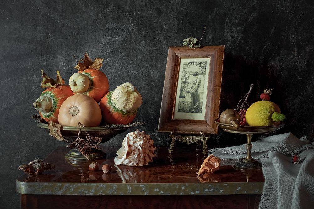 -Щедрая осень палитрой горит...