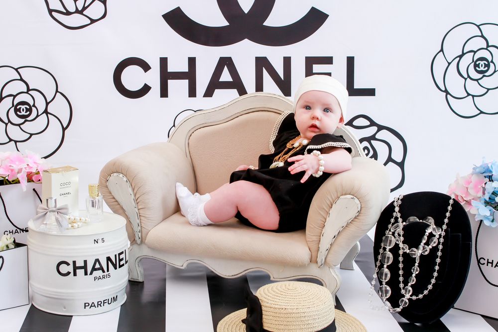 Маленькая модель Анастасия...