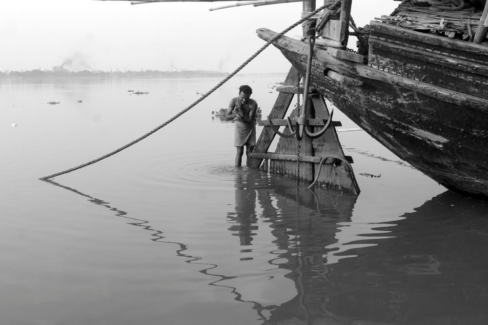 Boatmen and their lifestyle.