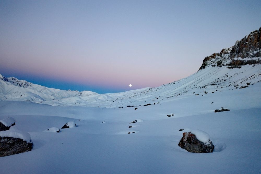 Одинокая луна