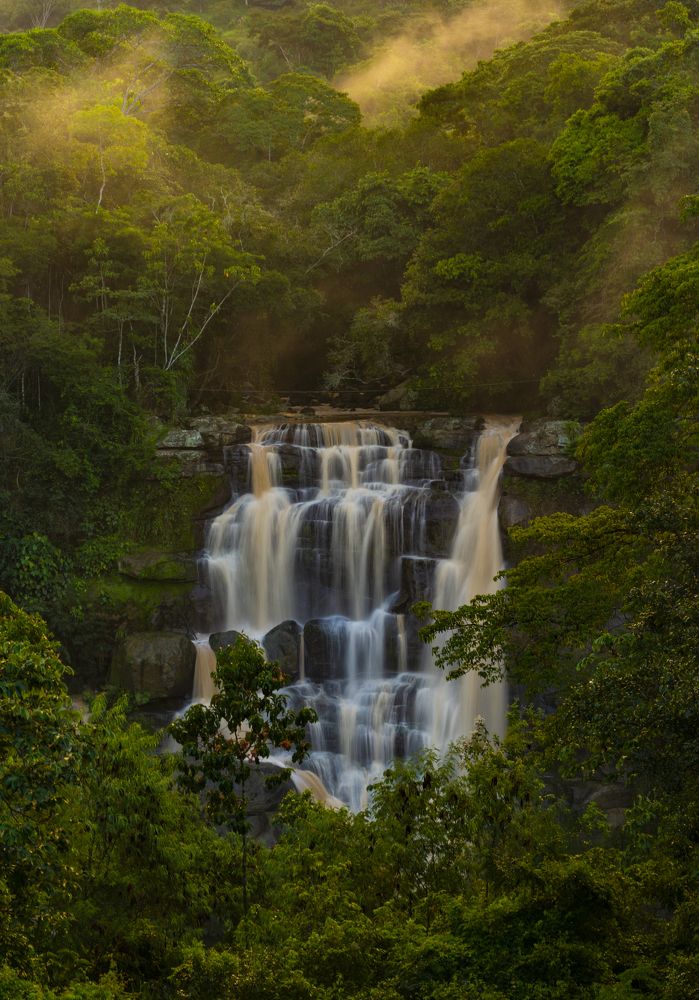 Salto de versalles en Guaduas Colombia.
