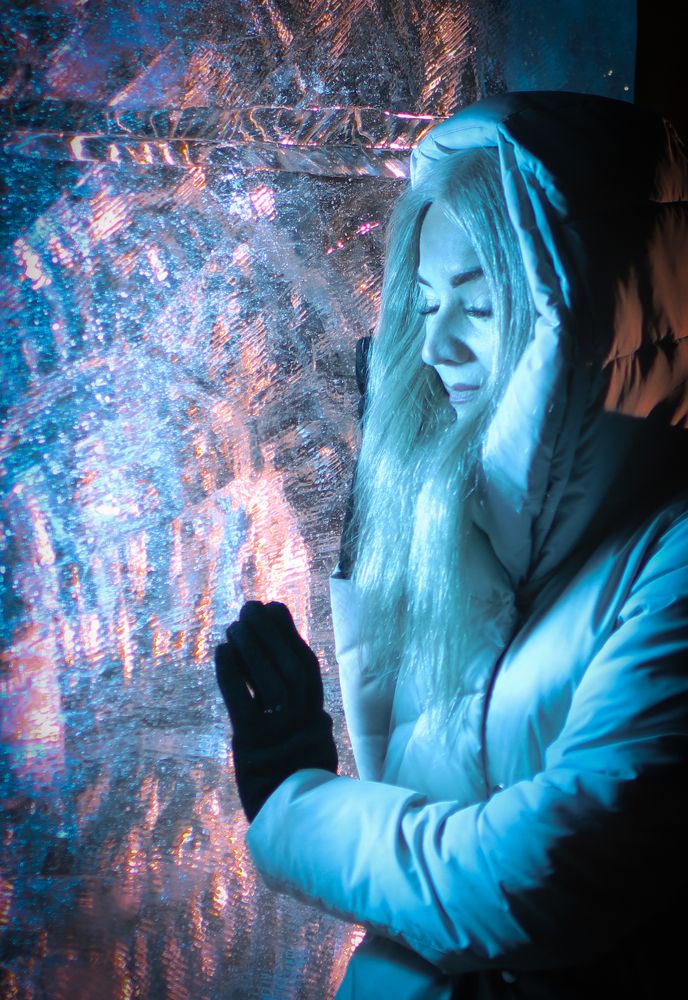 Прекрасна так, что даже лед. Теплом в твоих ладонях оживет.