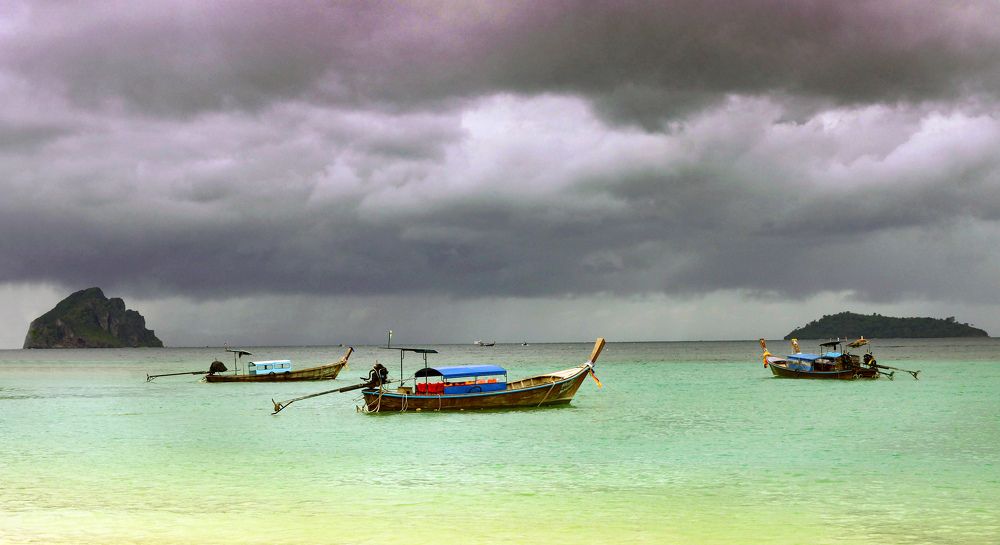 Перед тропическим ливнем.