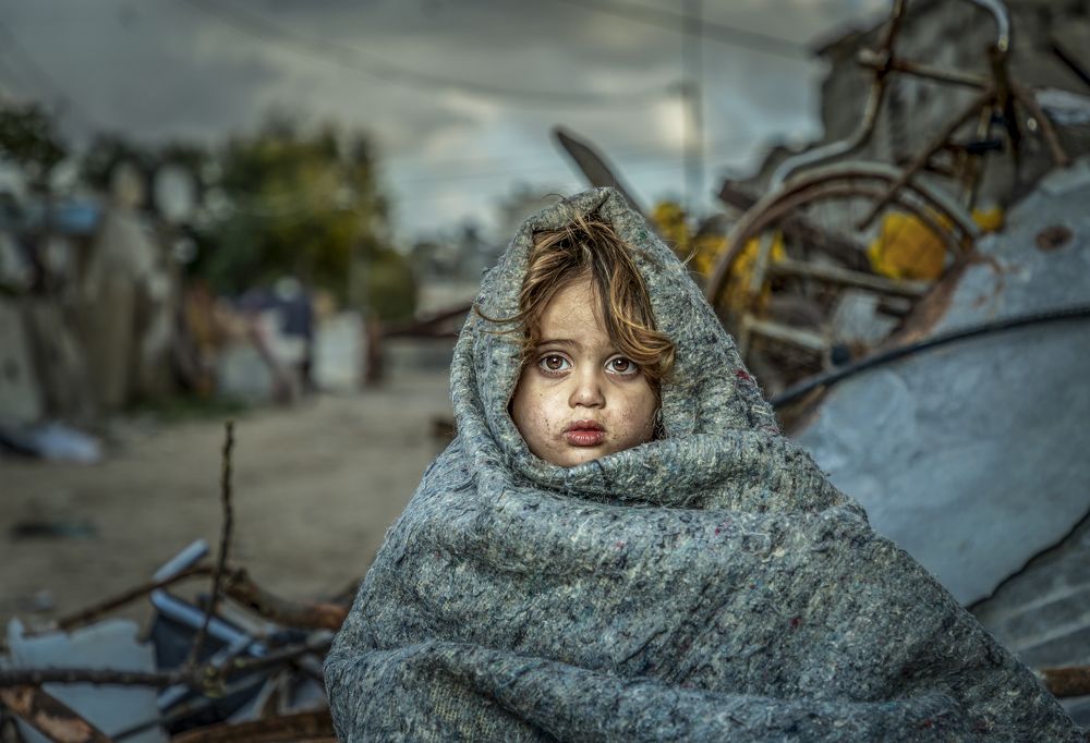 Children of Gaza between poverty and siege