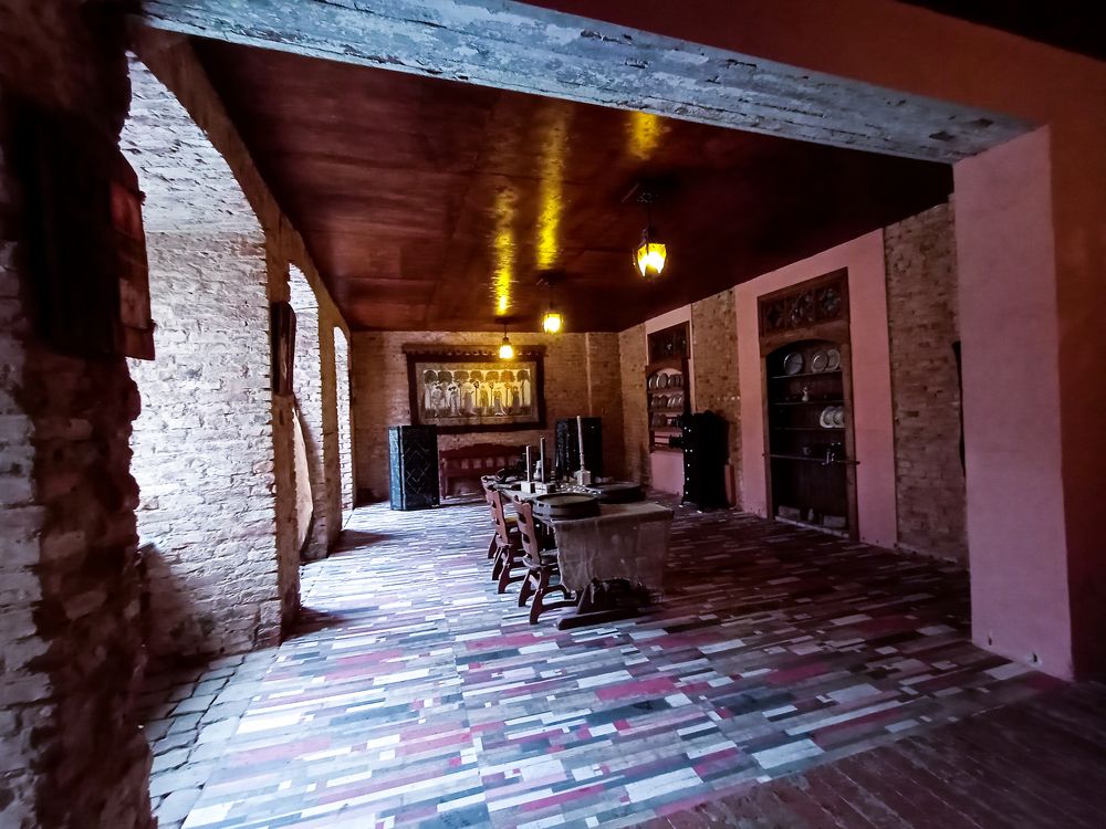 Тени старого замка