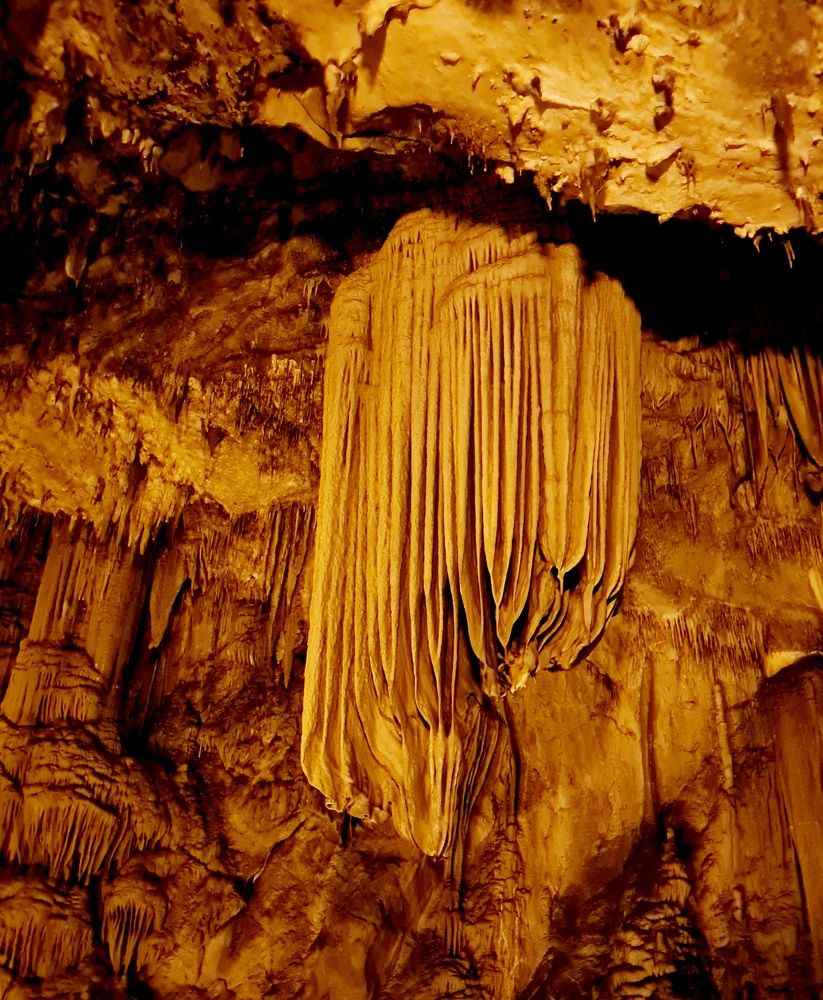 Нерукотворное