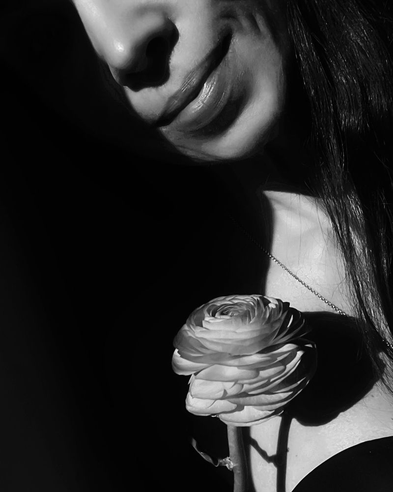 Дама с ранункулюсом