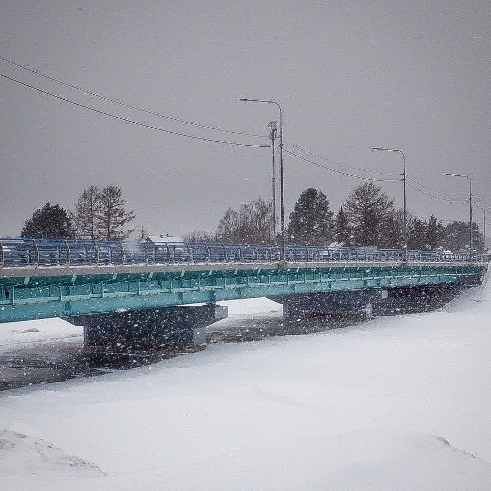 Мост в непогоду