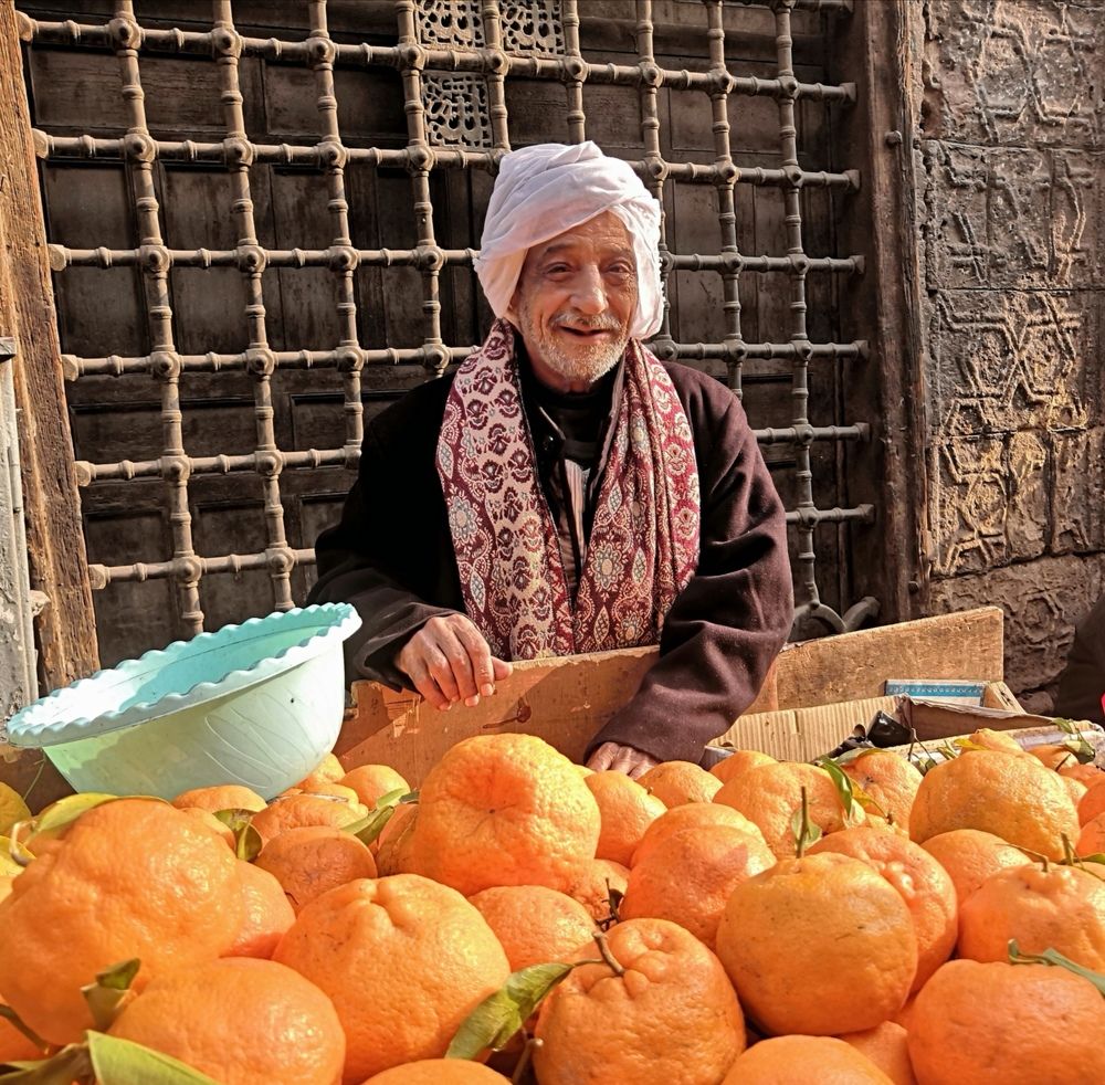 بائع اليوسفى