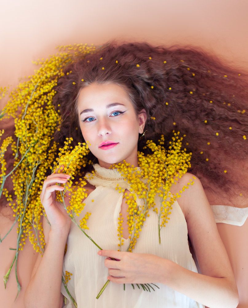 Девушка весна