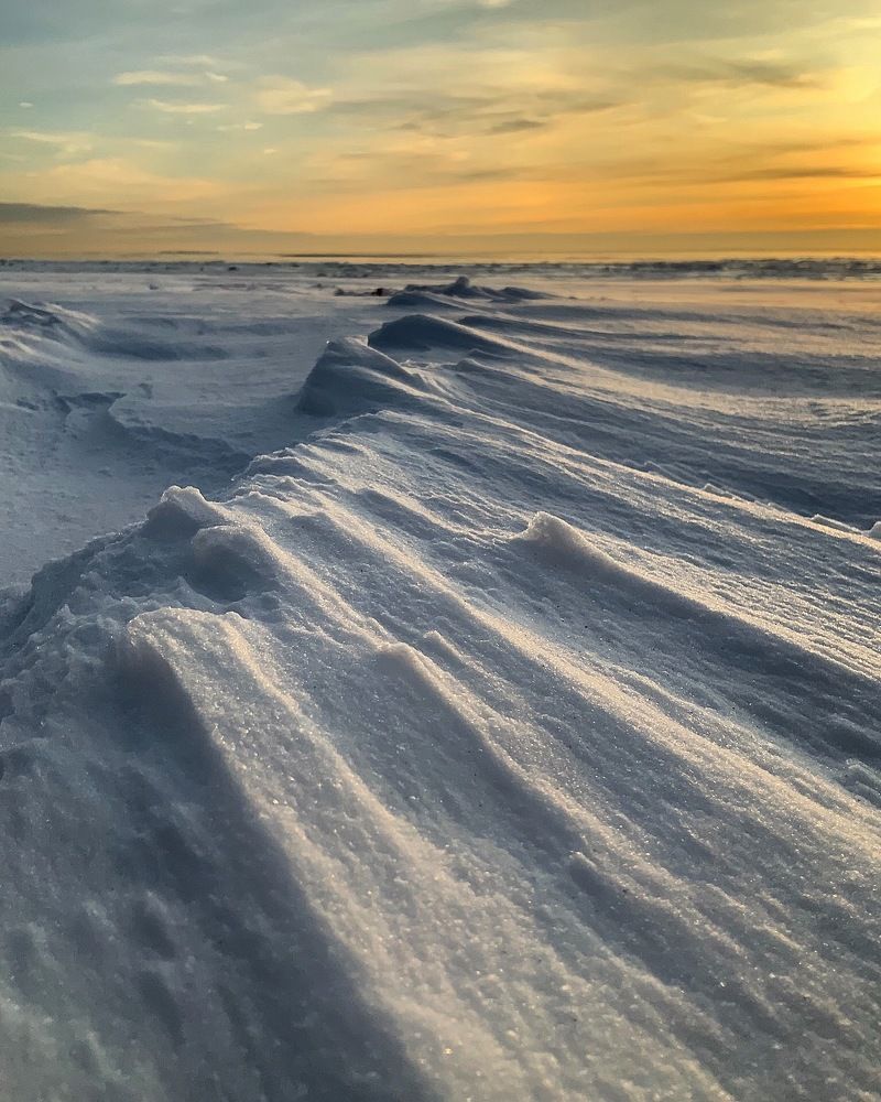 Ледяной хребет на пляже