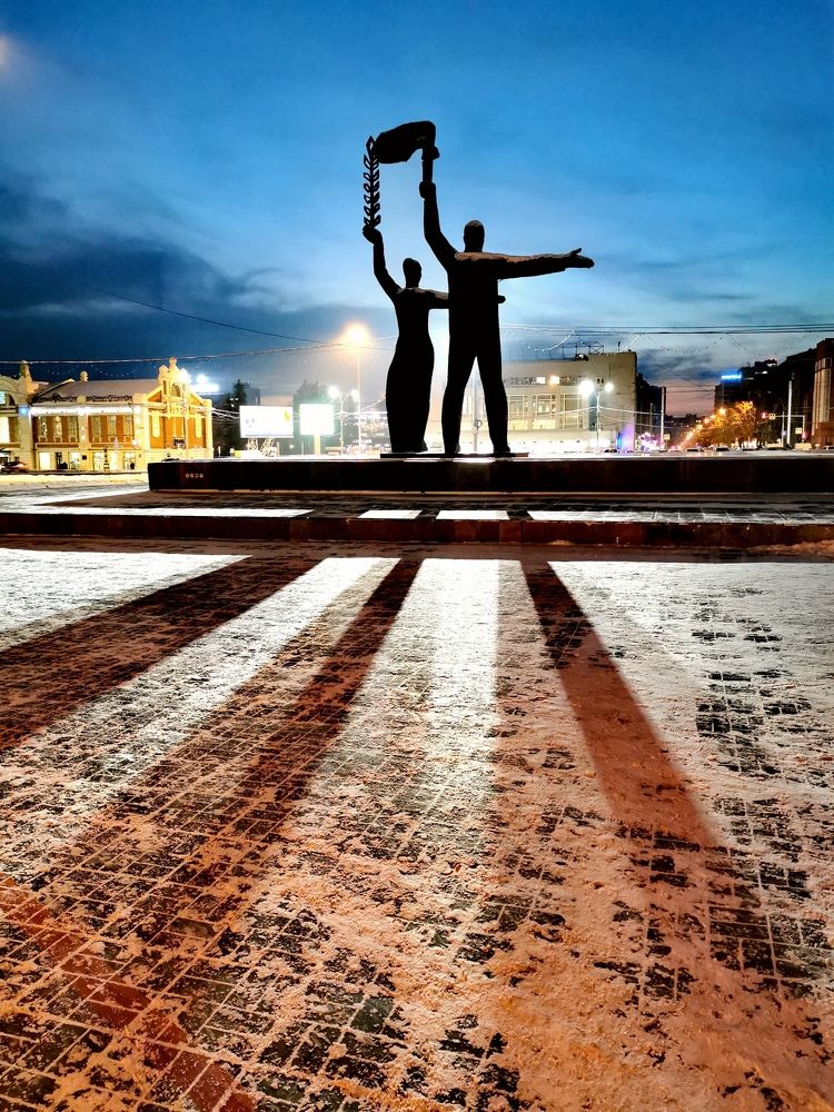 Рабочий и колхозница (Новосибирск)