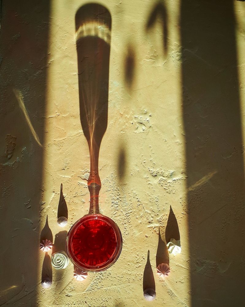 Red wine and merengua.