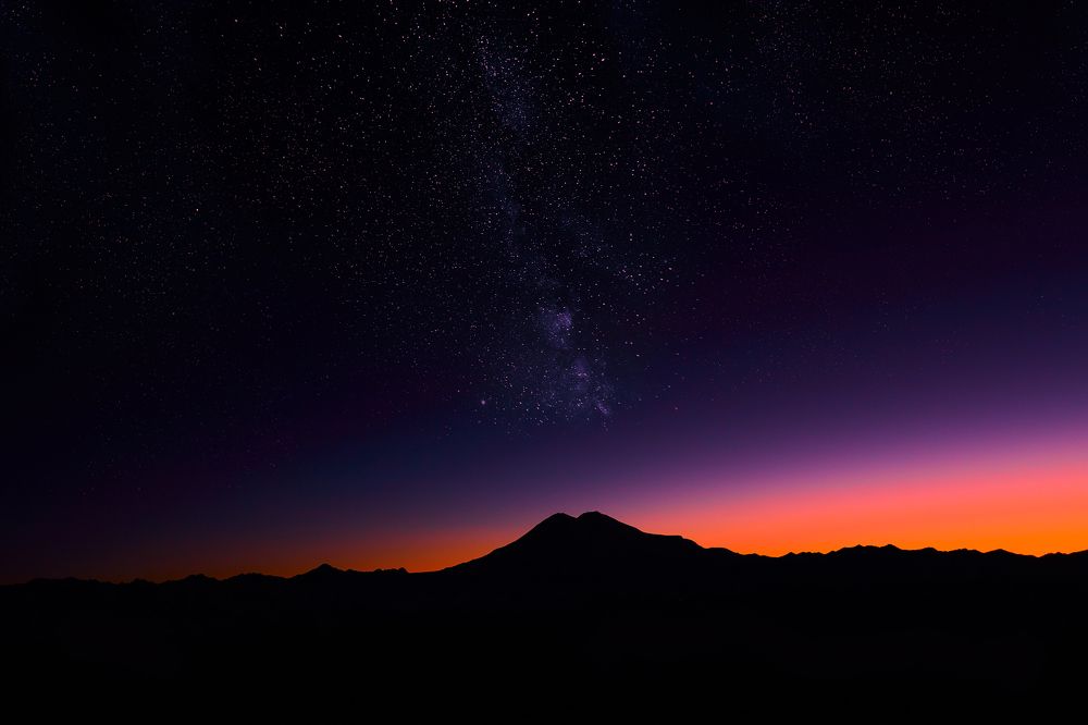 Эльбрус (Iуащхьэмахуэ) в закате