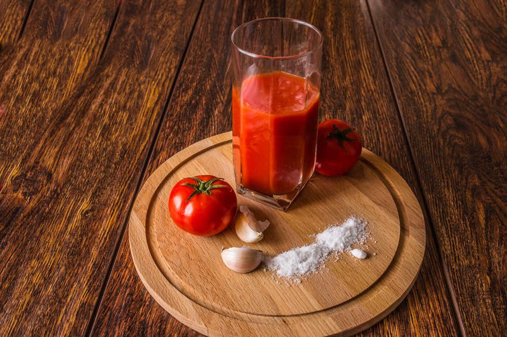 Томатный сок и томаты