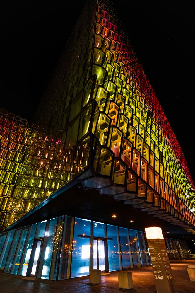 Photograph by Piotr Mickevic