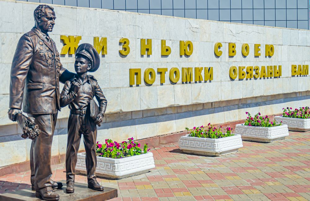 Памятник ветерану Великой Отечественной войны.