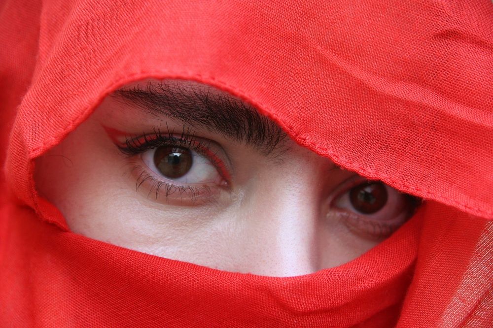 EYES