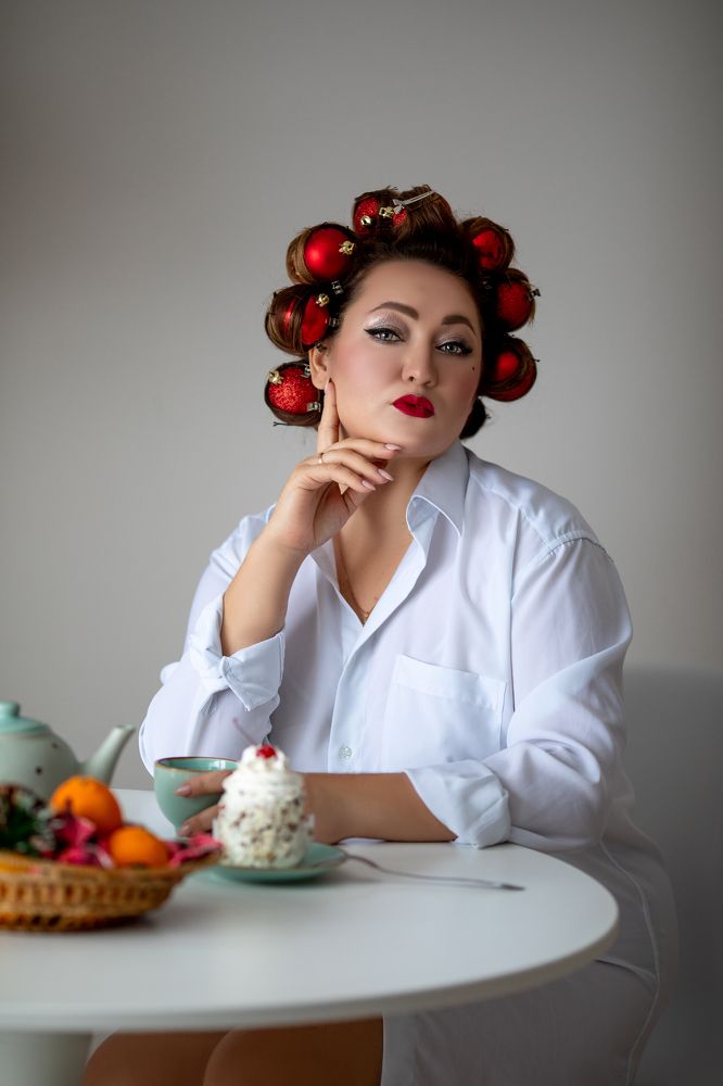 Ёлочные шары вместо бигудей? Почему бы и да!