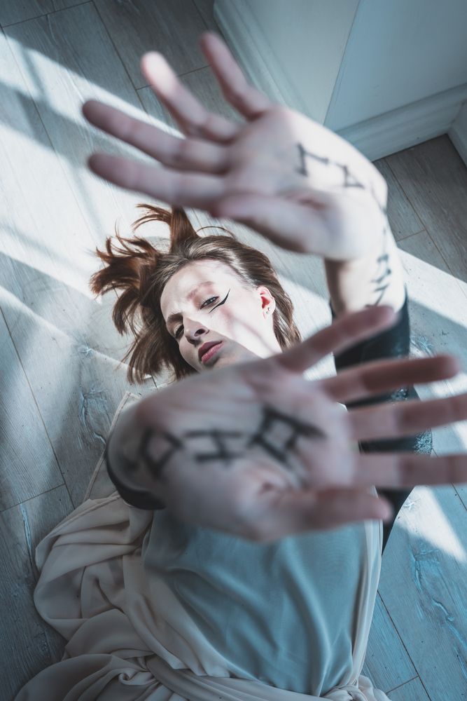 Elizabeth, the Untouchable