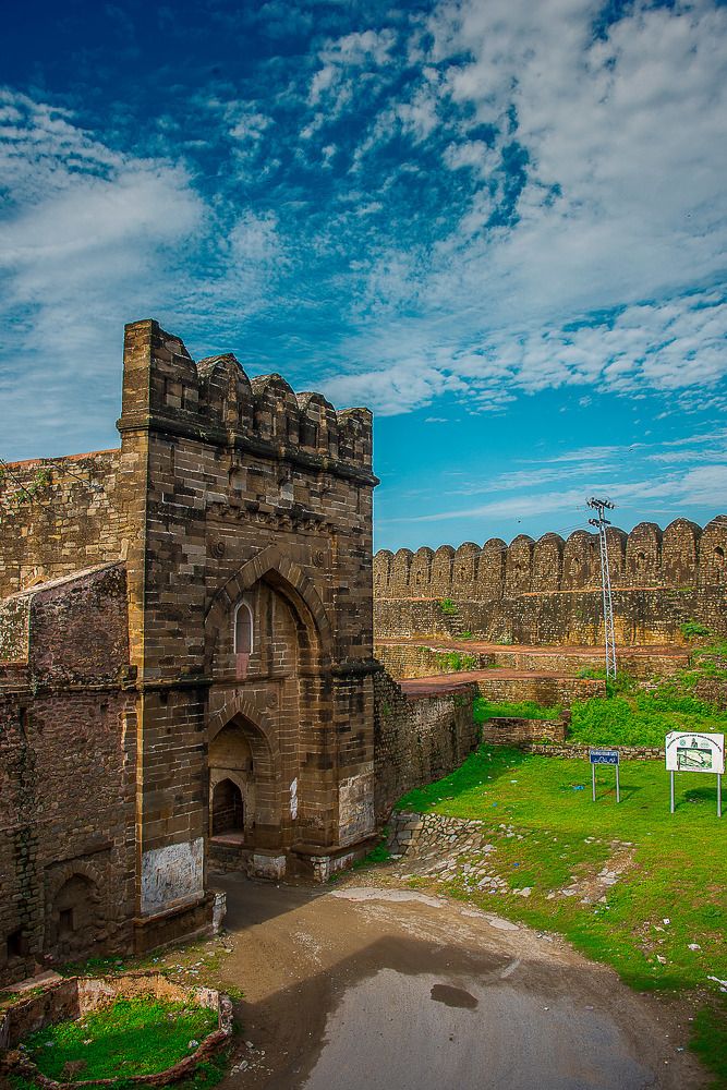 Фотография автора Fawad Hashmi