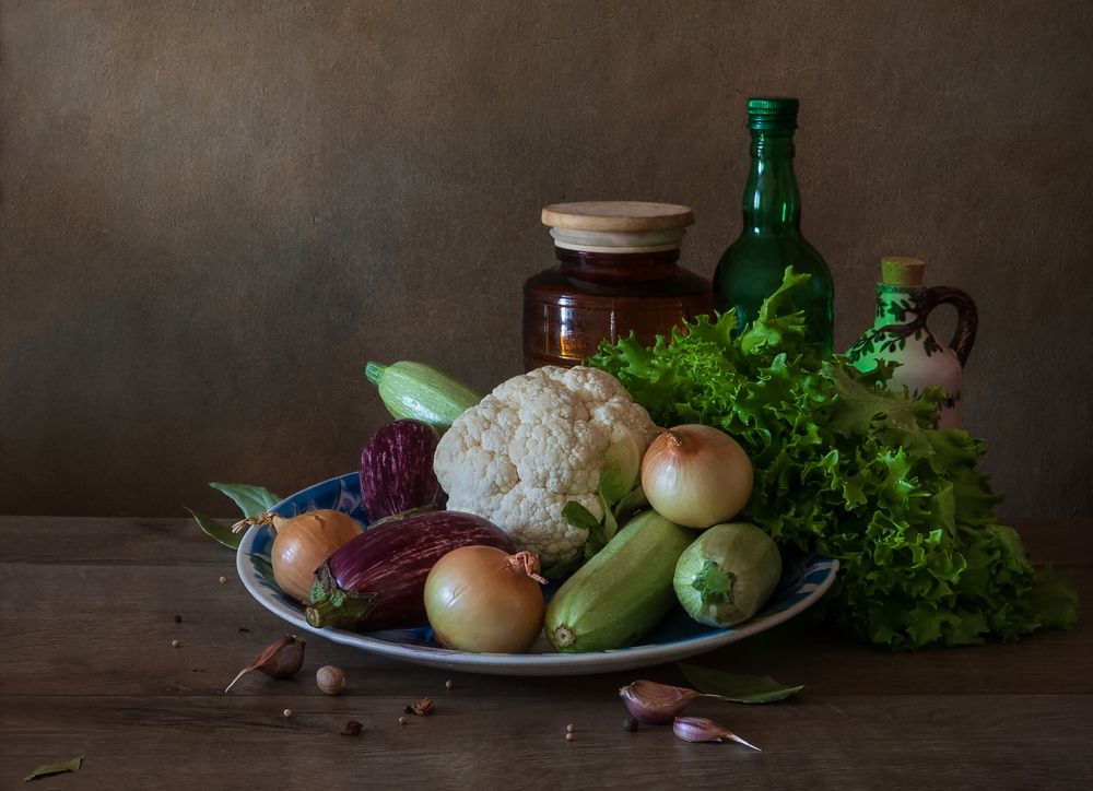 Блюдо с овощами.