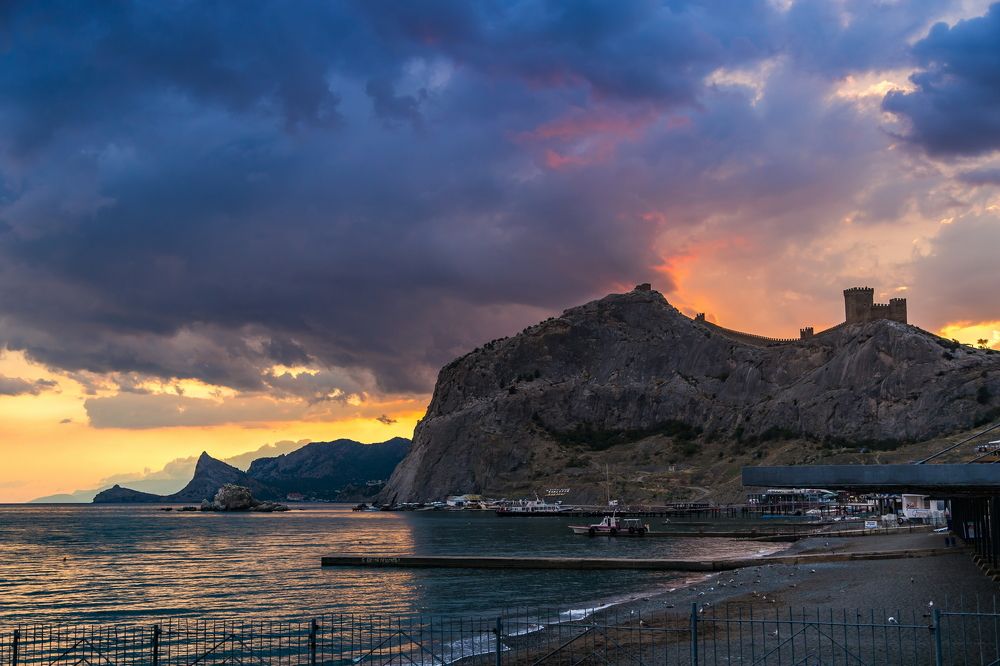 Крепость на горе